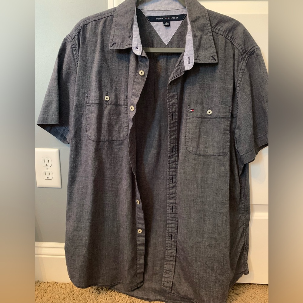Tommy Hilfiger Men’s Causal Button Down Shirt